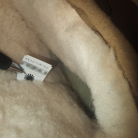 Waterproof boot - Picture 6 of 10